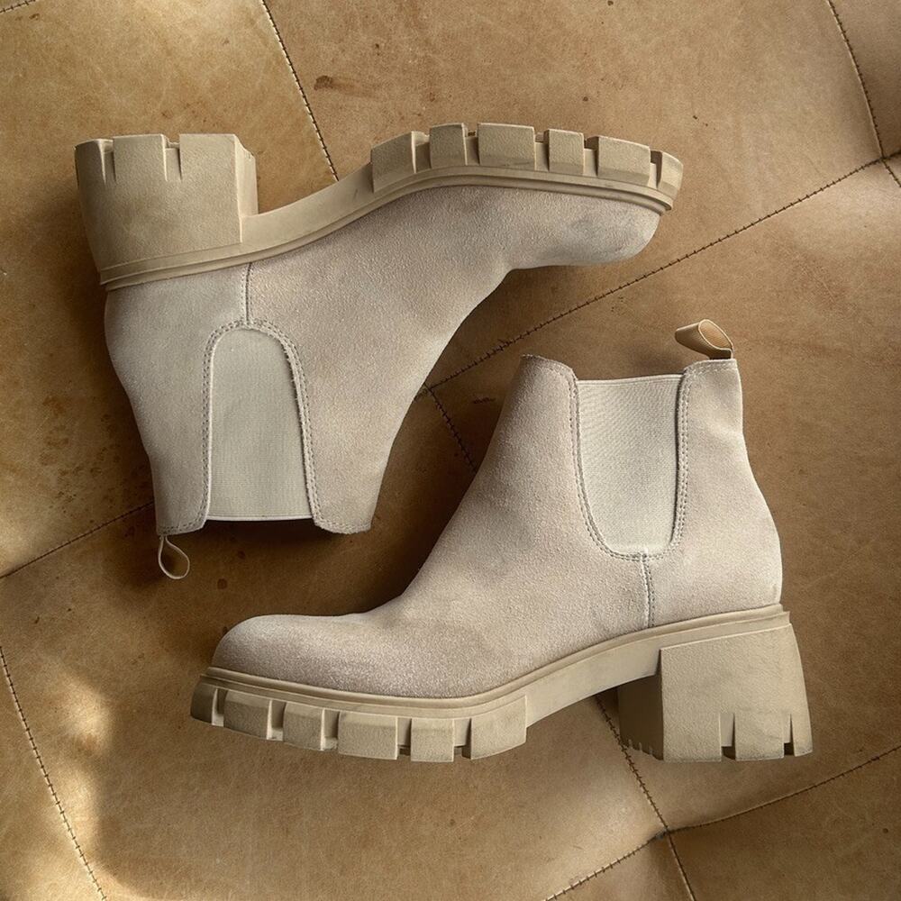 Steve Madden Howler Sand Suede Chelsea Lug Sole Ankle Boots Block Heel Size 8M